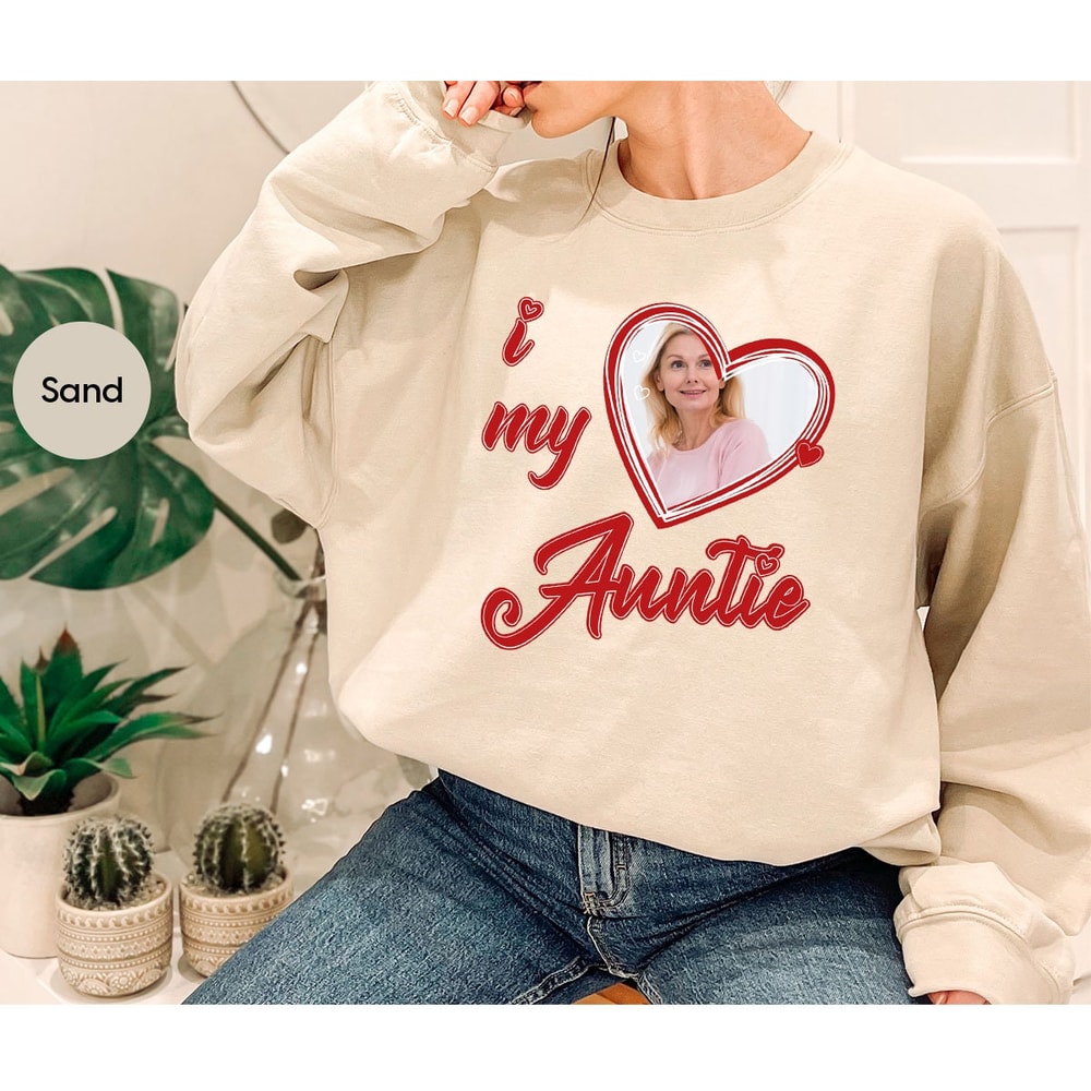 Personalized Auntie Shirt, Gift for Her, Custom Aunt Sweatshirt, Gift for Auntie, Mothers Day Gift, Best Auntie Ever Tees - 7.jpg