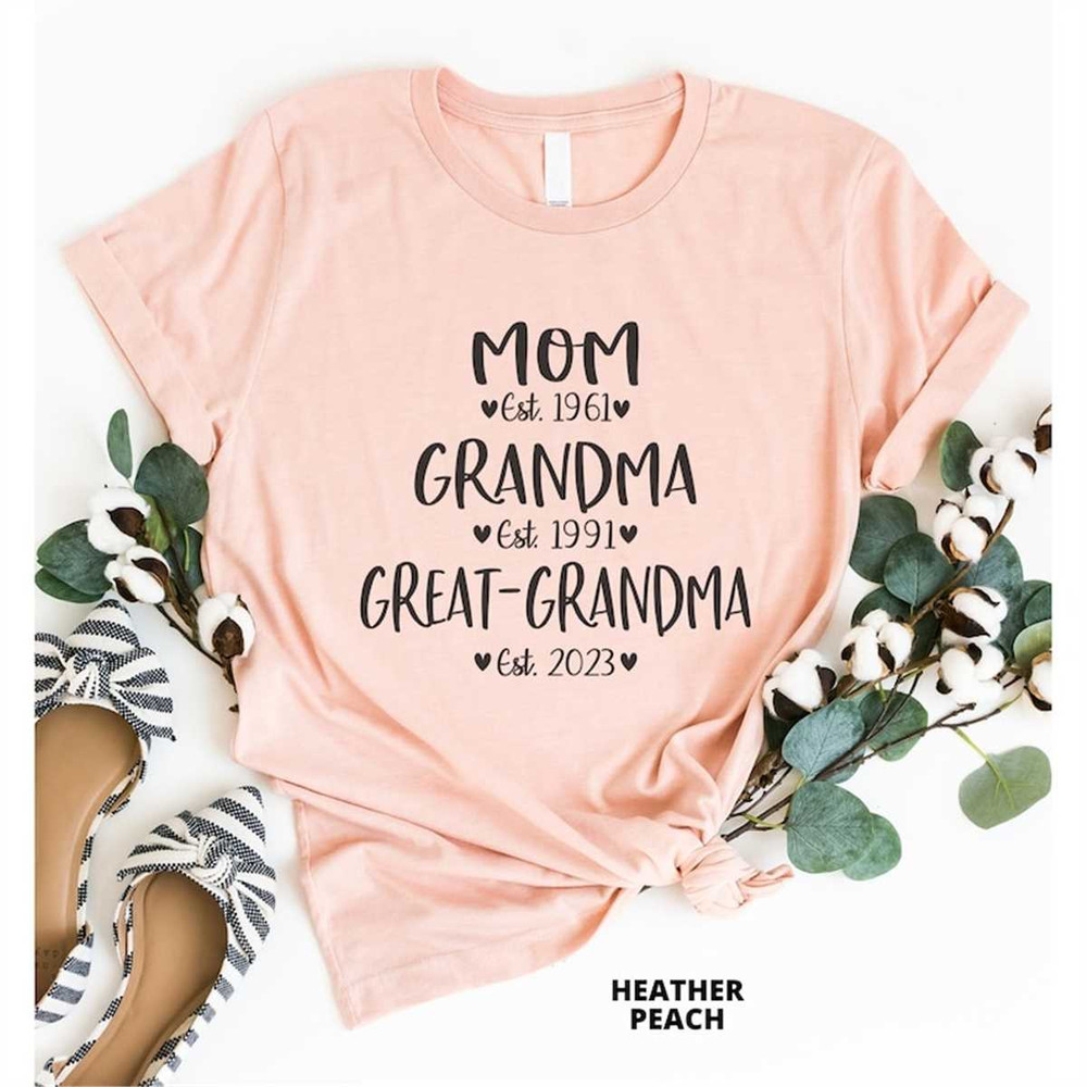 MR-1662023142247-custom-pregnancy-announcement-great-grandma-gift-mom-grandma-heather-peach.jpg