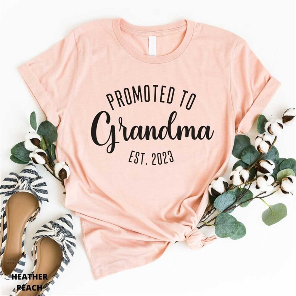 MR-1662023145046-grandma-pregnancy-announcement-promoted-to-grandma-est-2023-heather-peach.jpg