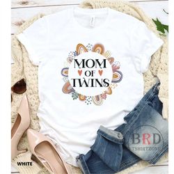 gift for twin mom, mom of twins shirt, new twin mom gift, twin mama t-shirt, twin pregnancy announcement, baby shower gi