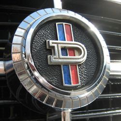 Datsun 1200 D Grill Emblem 73