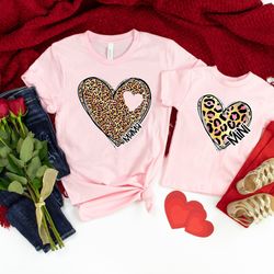 mama valentines shirt,mini valentines shirt,mama's girl valentines shirt,rainbow mama shirt, rainbow mini shirt,mama min