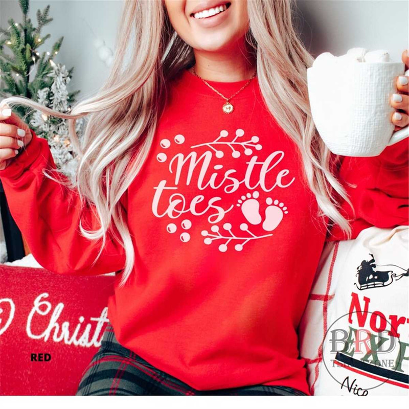 MR-176202394313-christmas-pregnancy-announcement-mommy-to-be-sweatshirt-red.jpg