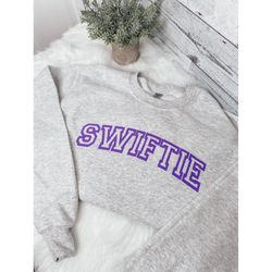 swiftie | taylor swift | all too well | merch | trendy | sweatshirt | hoodie | crewneck | midnights | red