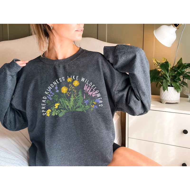 Wildflower T-shirt, Floral Sweatshirt, Vintage Floral Tee, Flower Fall Sweatshirt, Womens Sweatshirt, Ladies Top, Best Friend Gift - 2.jpg