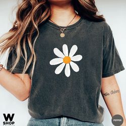 retro floral daisy tshirt, wildflowers shirt, boho hippie t-shirt, flower shirt, oversized women, ladies shirts, best fr