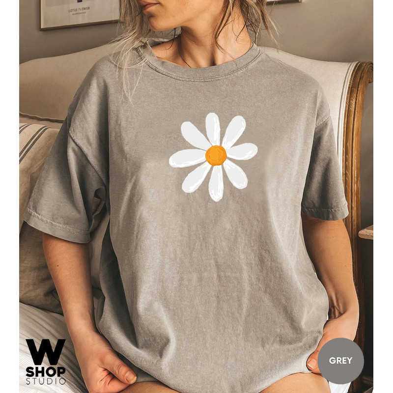 Retro Floral Daisy Tshirt, Wildflowers Shirt, Boho Hippie T-shirt, Flower Shirt, Oversized Women, Ladies Shirts, Best Friend Gift - 3.jpg