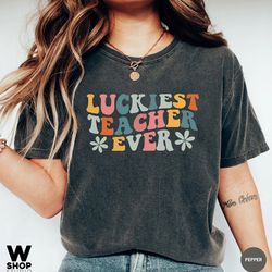 retro teacher shirts, teacher appreciation gift, teacher gifts, oversized teaching squad t-shirts, luckiest teacher ever