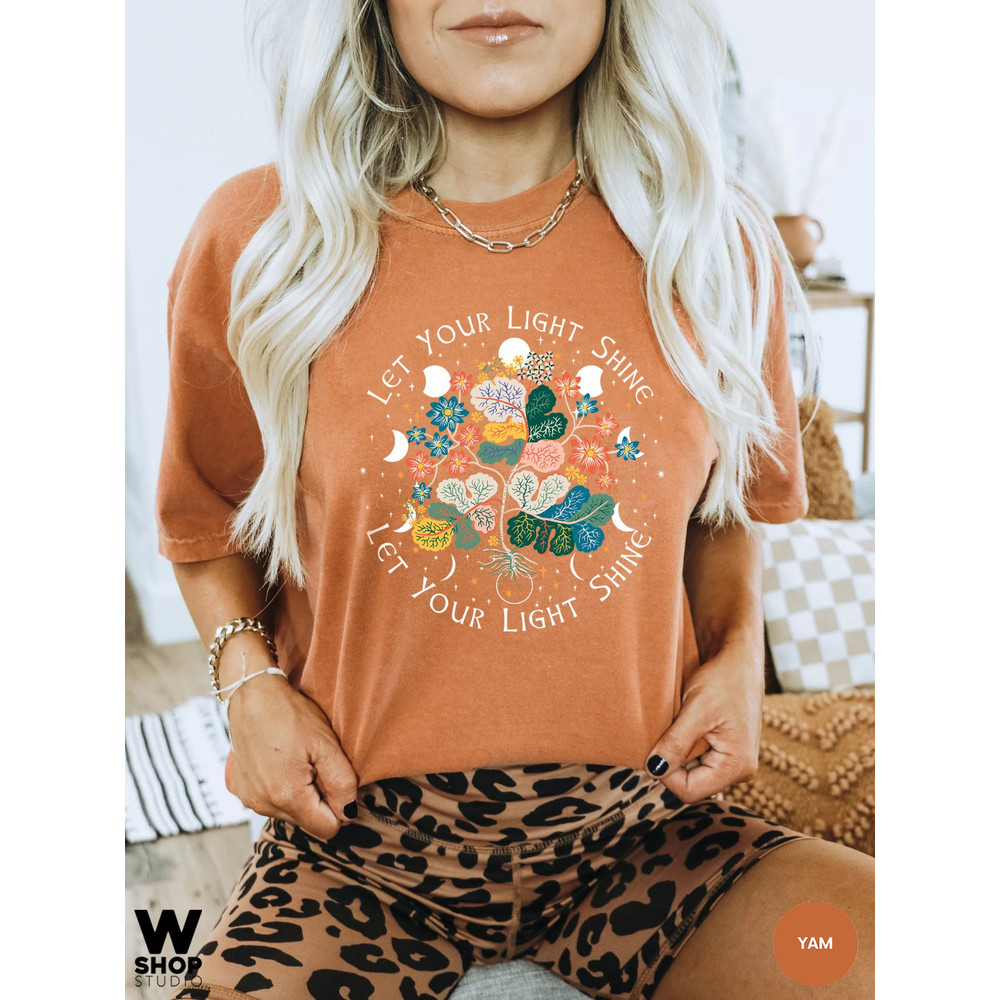 WildFlowers Shirt, Boho Moon Shirt, Oversized Floral Shirt, Bohemian Tshirt, Wildflowers, Womens Tees, Ladies Shirts, Gift for Her - 3.jpg