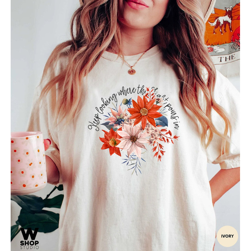 Flower t-shirt , Gift for her, Women trendy t shirt, Spring concept, Wild meadow flower nature tee, Floral Oversized, Gardener Botanical - 2.jpg