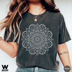 mandala shirt, mandala t-shirt, cute spring shirt, boho comfort color woman, oversized t shirt, gifts for her, flower sh