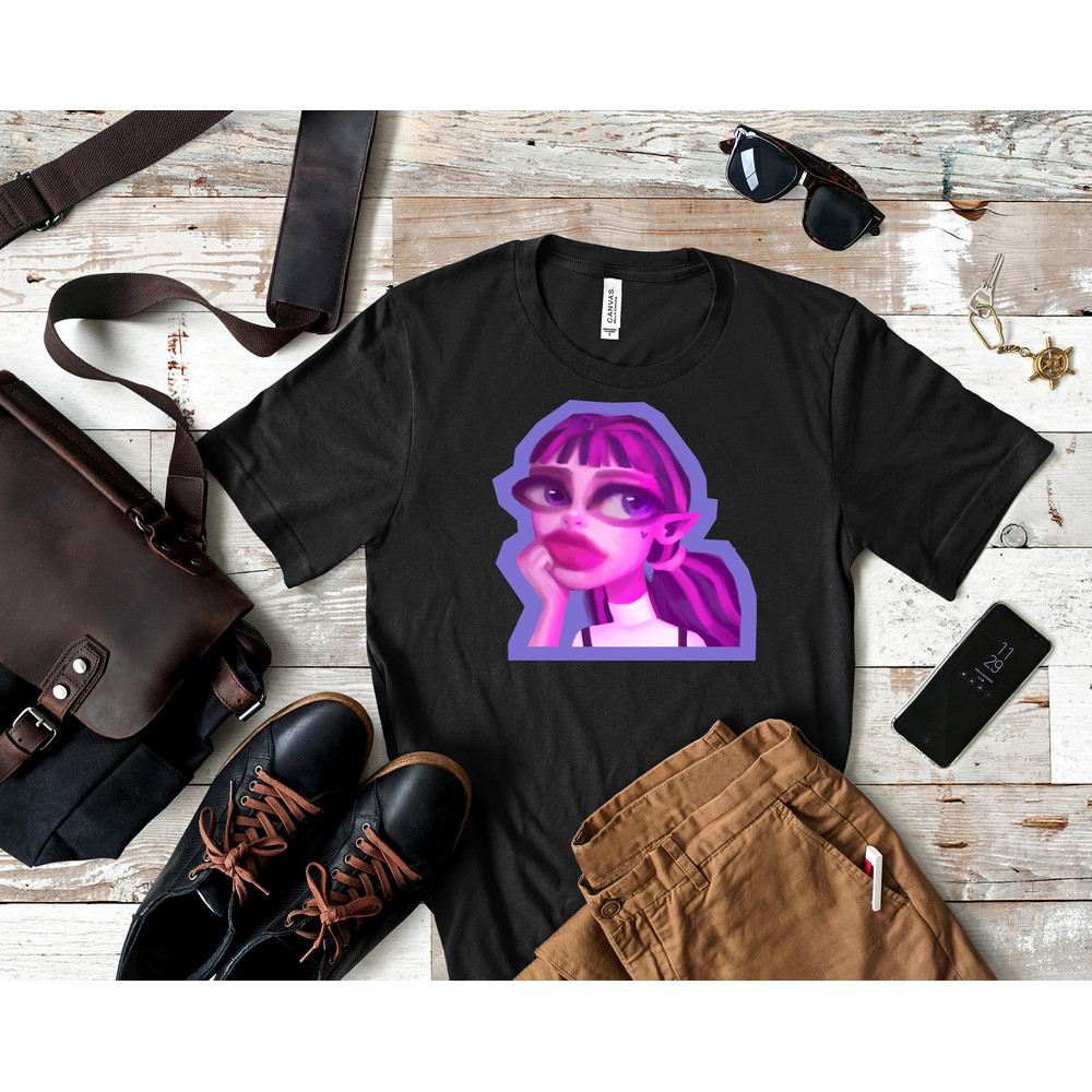 draculaura cutout! Classic T-Shirt 137_Shirt_Black.jpg
