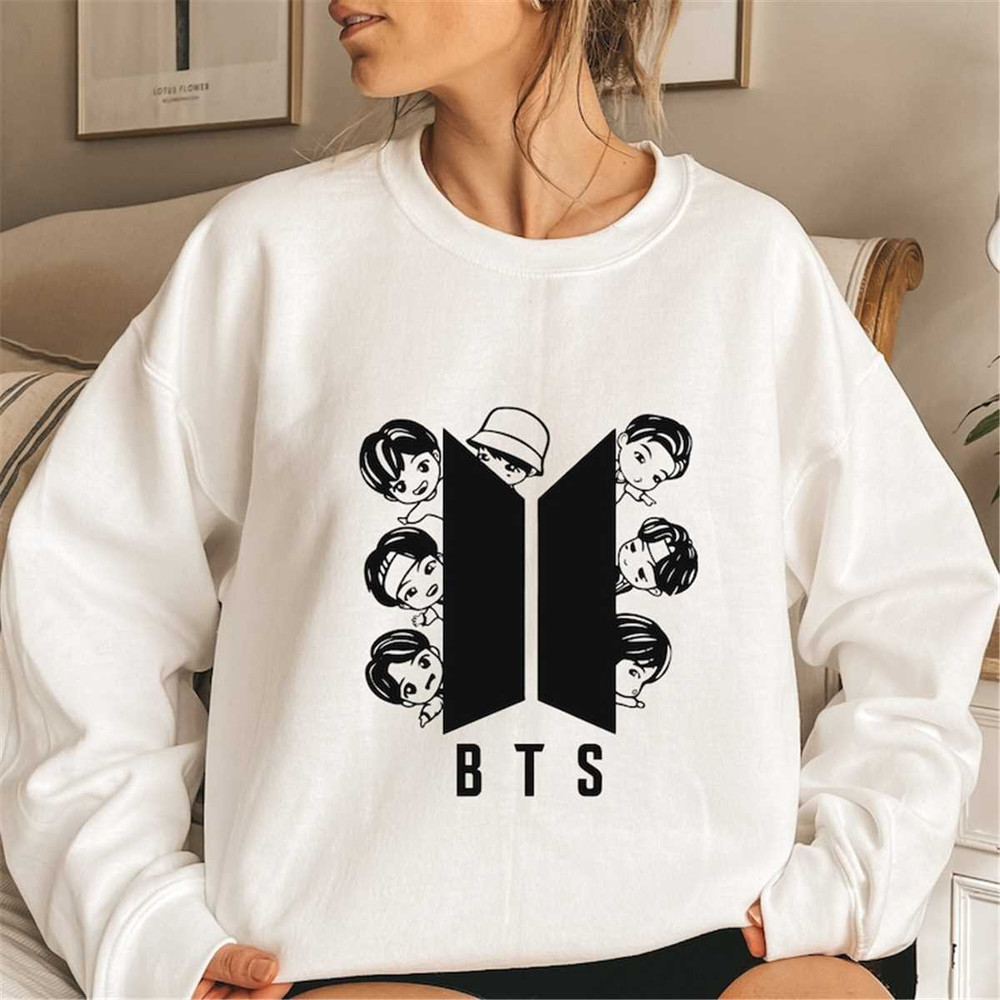 MR-186202315526-bts-logo-with-members-sweatshirt-unisex-sweatshirt-white-bts-image-1.jpg