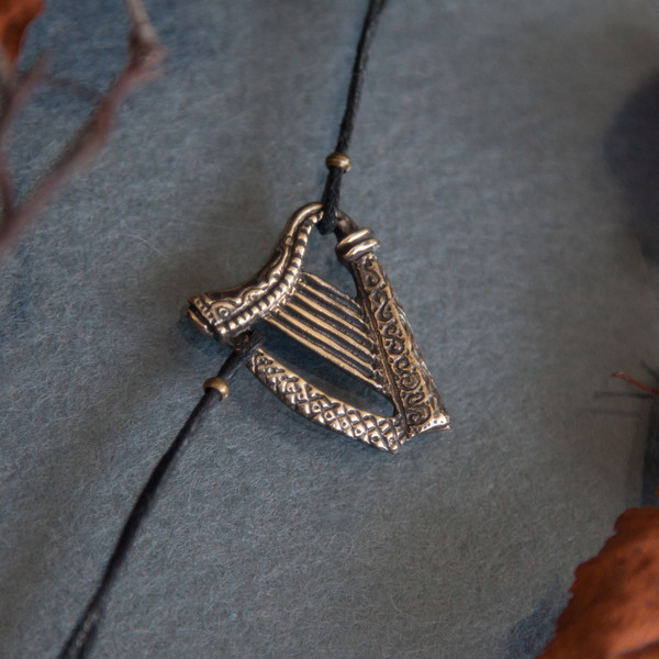 harp-jewelry
