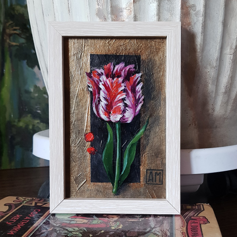 01 Small oil painting in a frame -Tulip Flower 5.9 - 3.9 in..jpg