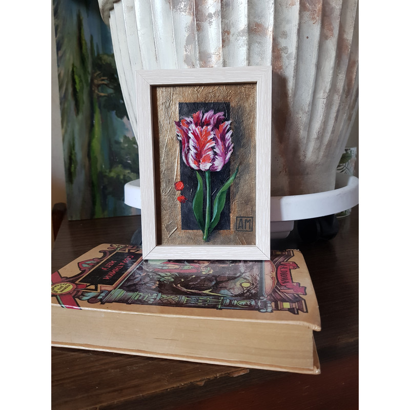 1 Small oil painting in a frame -Tulip Flower 5.9 - 3.9 in..jpg
