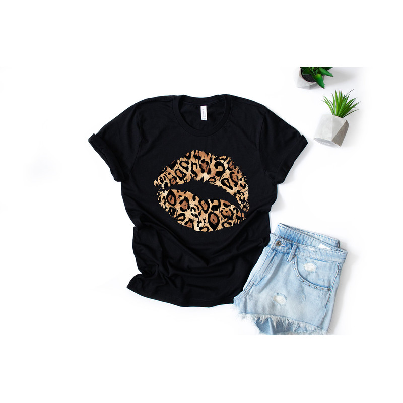 Leopard Lips - Lips Shirt, Mom shirt, Mom life, Cougar shirt, Leopard print, Lucious Lips shirt, Cheetah Print, Red Lips - 3.jpg