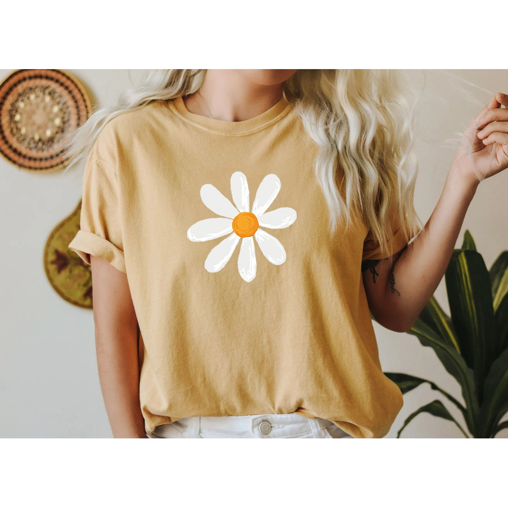 Retro Floral Daisy Tshirt, Wildflowers Shirt, Boho Hippie T-shirt, Flower Shirt, Oversized Women, Ladies Shirts, Best Friend Gift - 5.jpg