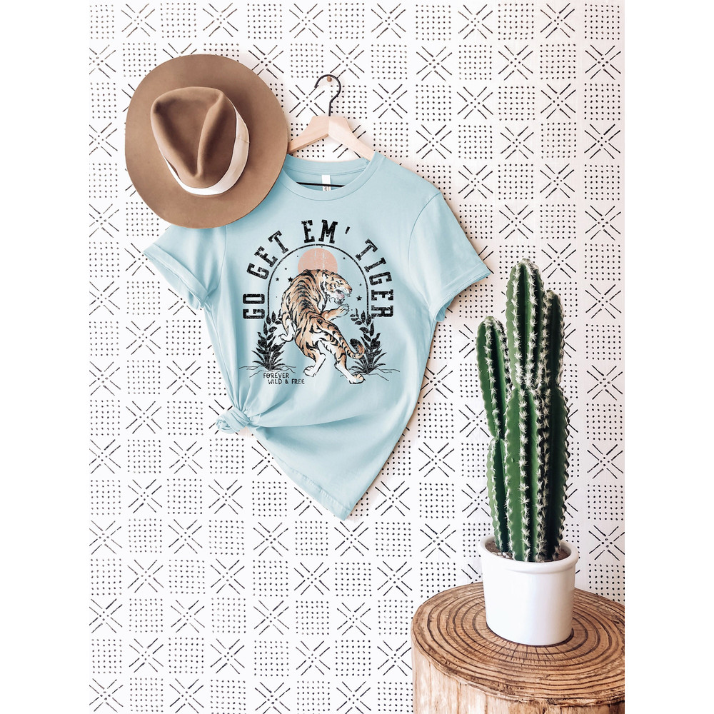 Tiger Graphic Tee, Vintage Tiger Tee, Go Get Em' Tiger Shirt, Summer Shirt, retro shirt, boho hippie Shirt, gift for her - 4.jpg