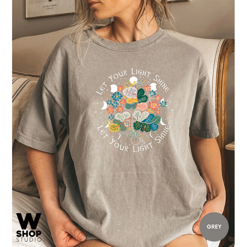 WildFlowers Shirt, Boho Moon Shirt, Oversized Floral Shirt, Bohemian Tshirt, Wildflowers, Womens Tees, Ladies Shirts, Gift for Her - 4.jpg