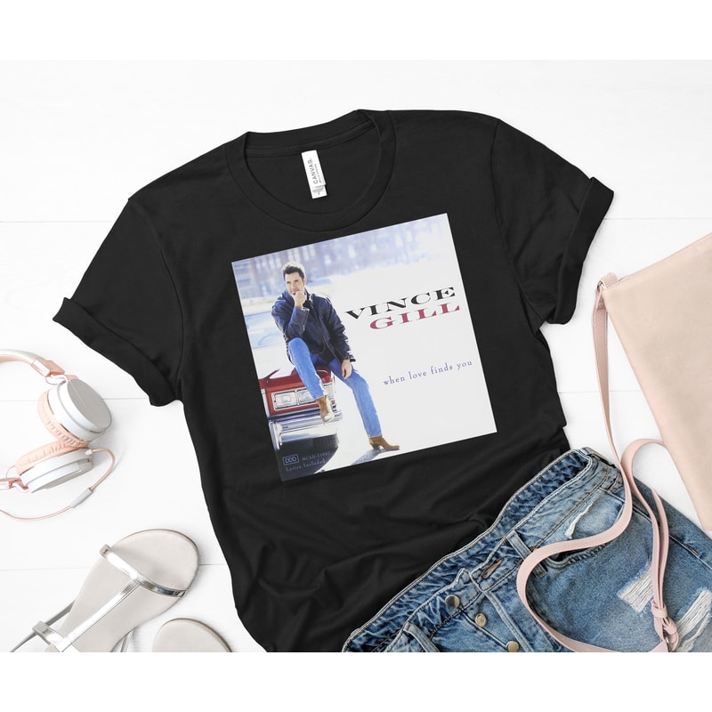 When the love finds you Classic T-Shirt 5_Black_Black.jpg