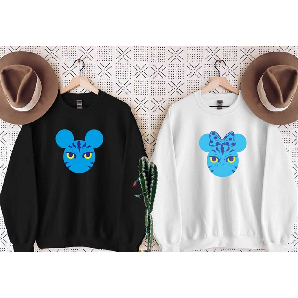 MR-196202311952-pandora-avatar-mickey-minnie-ears-matching-sweatshirt-family-image-1.jpg