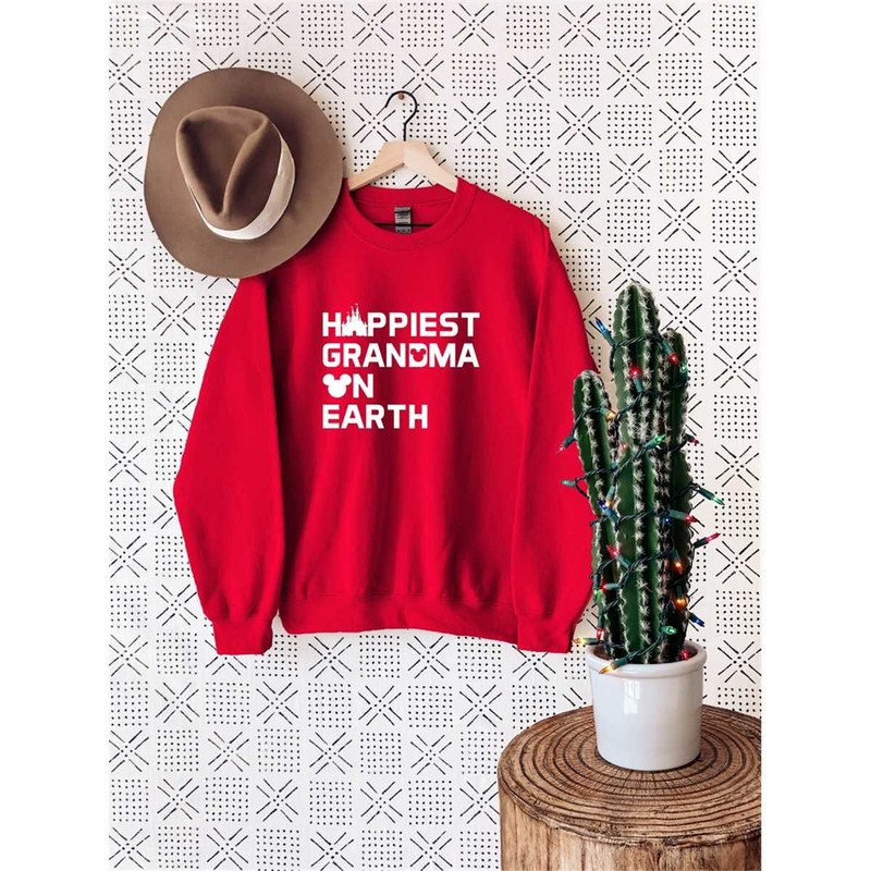 MR-1962023133856-happiest-grandma-on-earth-sweatshirt-disney-grandma-image-1.jpg