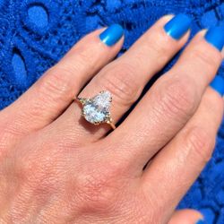 Clear Quartz Ring - Gold Ring - Statement Ring - April Birthstone - Gemstone Ring - Cocktail Ring - Engagement Ring