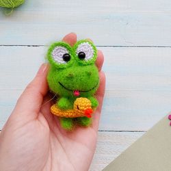 Baby frog amigurumi crochet pattern