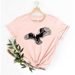 Eagle Shirt, Bird Lover Shirt, Outdoor Graphic , Nature Shirt , Adventure Shirt, Great Outdoors Shirt, Explore More, wom