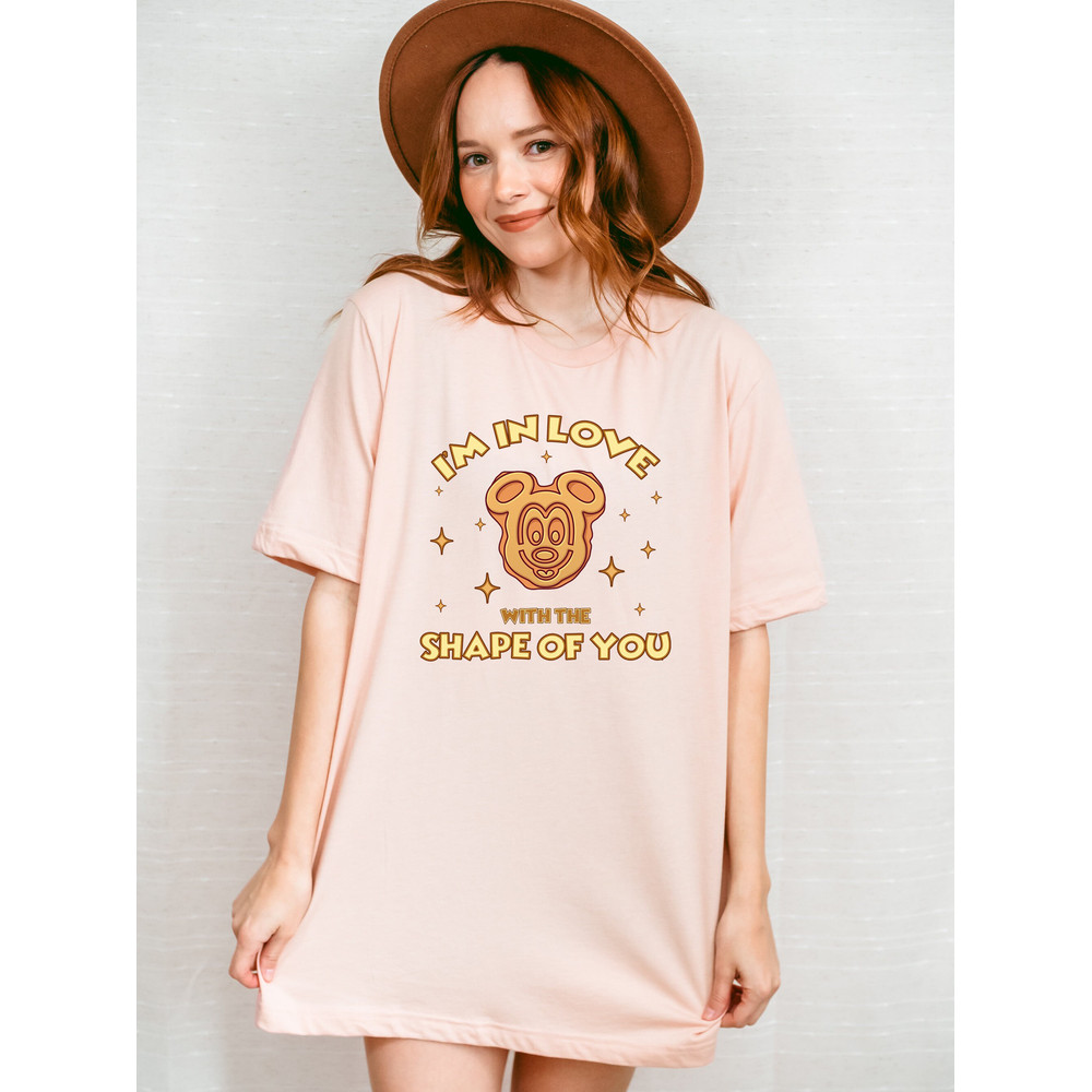 I'm In Love With The Shape Of You, Mickey Waffle, Disney Snacks, Disneyland Family Vacation, Groups Disneyworld Shirts, Disney Inspired Tees - 2.jpg