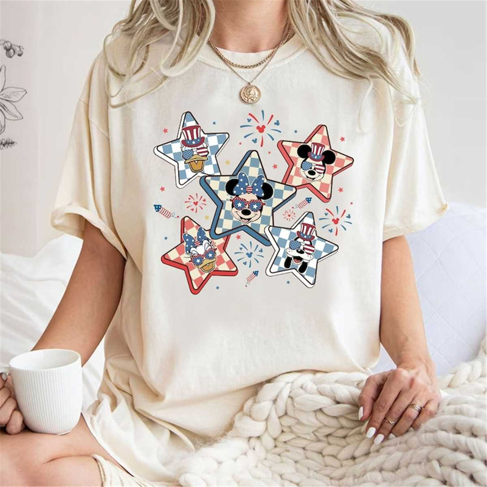 MR-206202320038-retro-mickey-and-friends-checkered-4th-of-july-shirt-disney-image-1.jpg