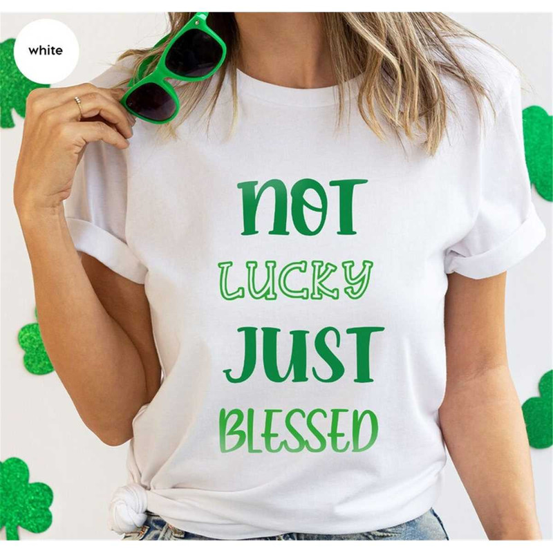 MR-2162023124219-st-patricks-day-clothing-shamrock-graphic-tees-four-leaf-image-1.jpg