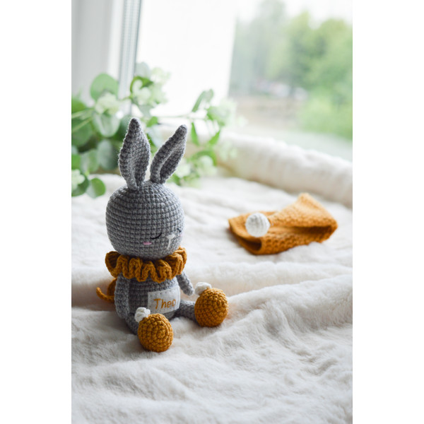 gray crochet bunny.jpg