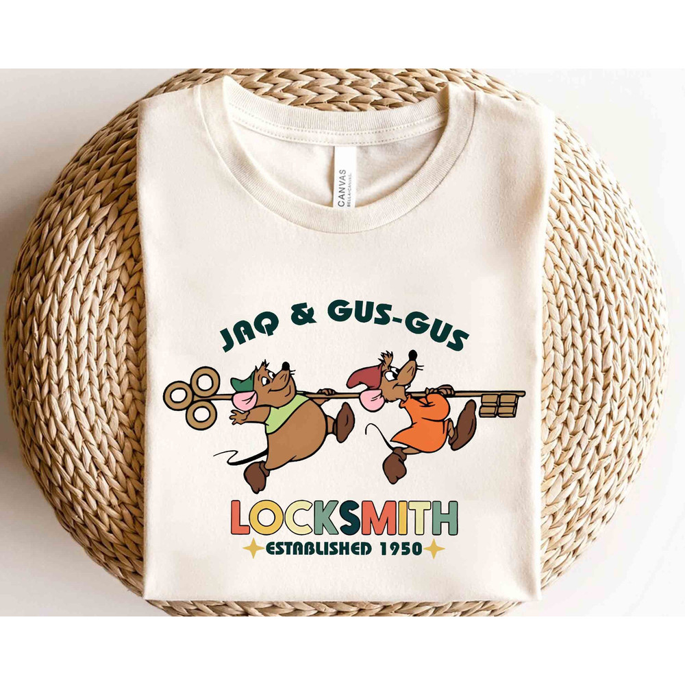 Disney Cinderella Princess Jaq & Gus Gus Lock Smith 1950 Retro Shirt, WDW Magic Kingdom Disneyland Family Vacation Holiday Gift - 1.jpg