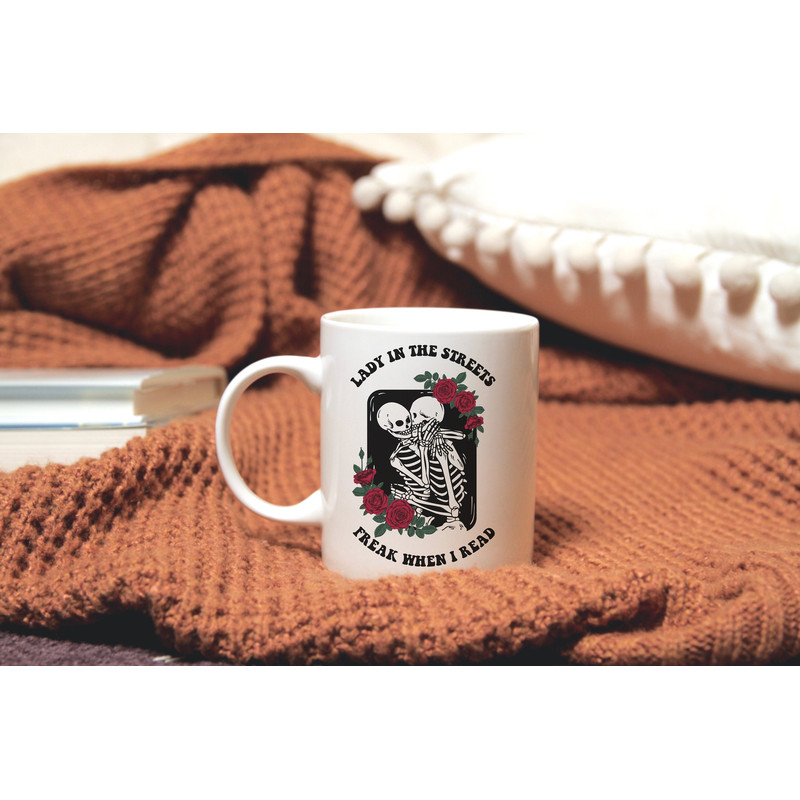 Smut, Smut gift, book mug, book lover gift, bookish gift, romance reader, dark romance, reading gift, book merch, librarian gift, book lover - 2.jpg