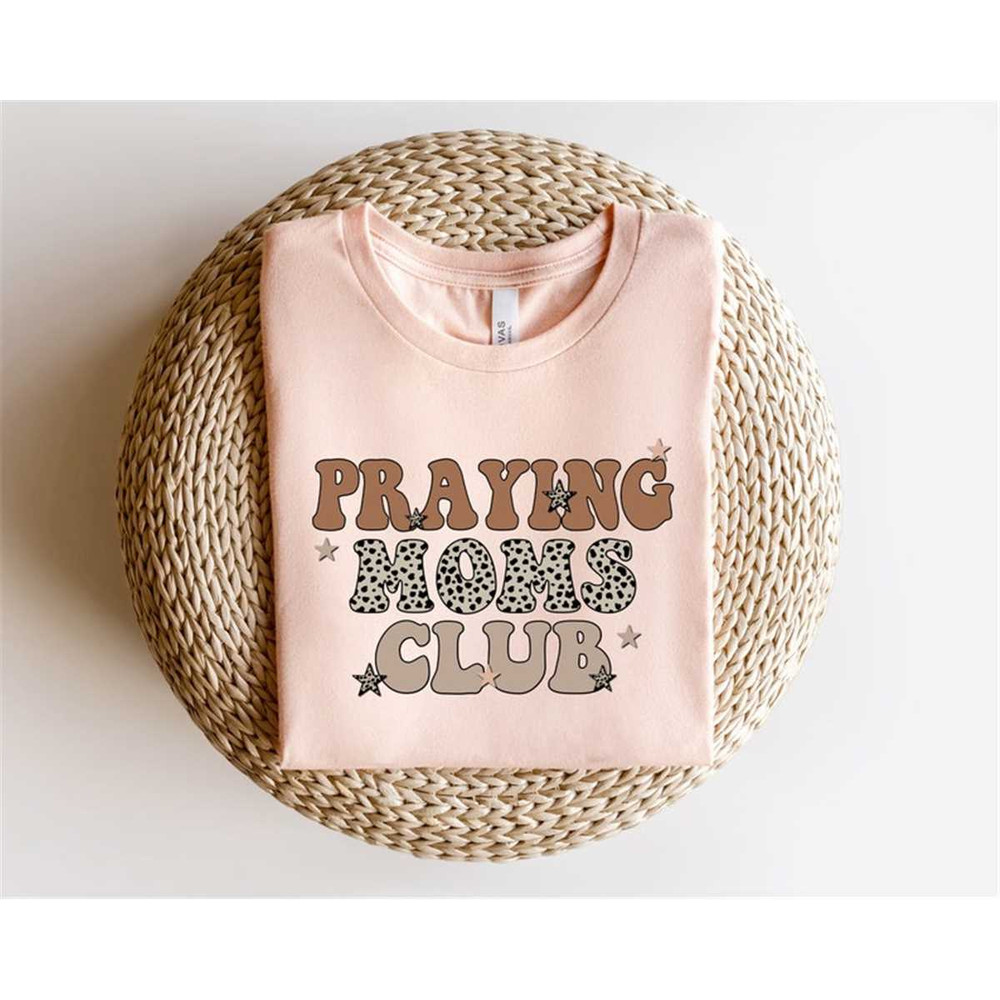 MR-2362023114412-retro-leopard-praying-moms-club-shirt-christian-moms-club-image-1.jpg