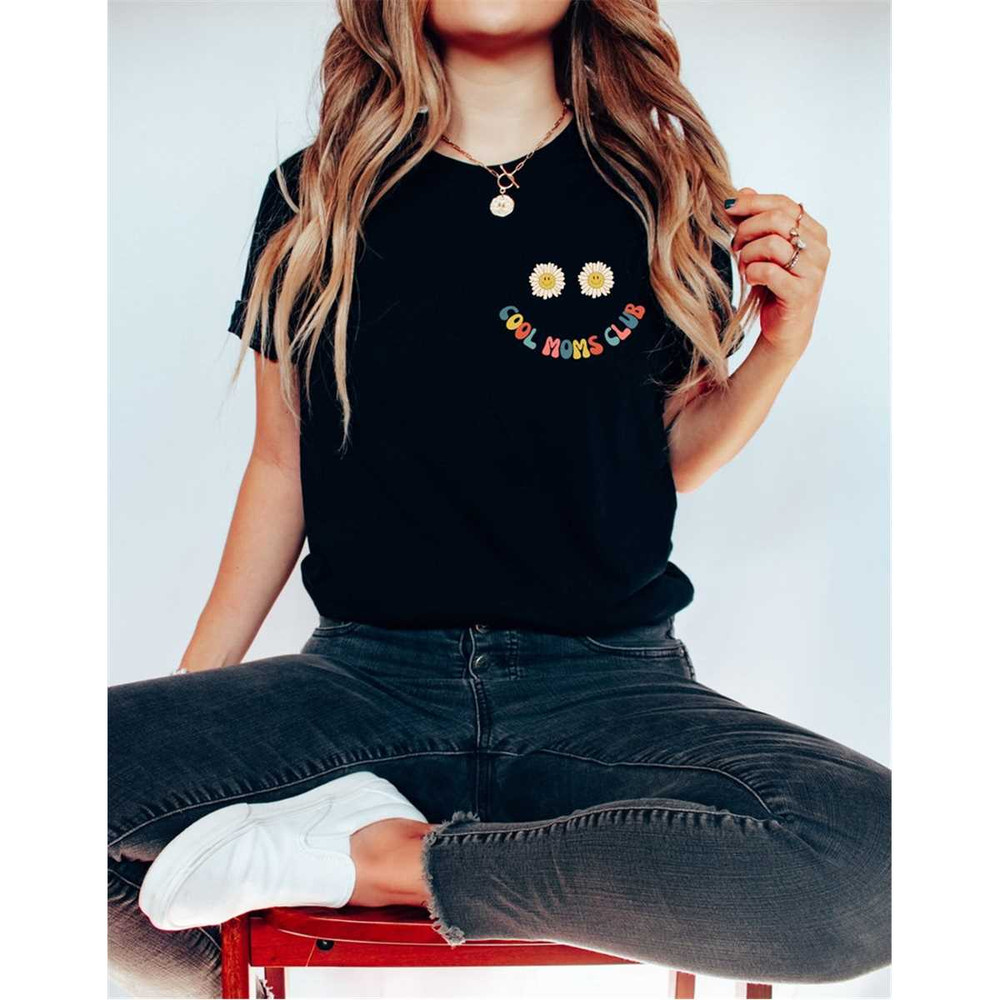 MR-2362023122211-cool-moms-club-shirt-mom-sweatshirt-mama-sweatshirt-image-1.jpg