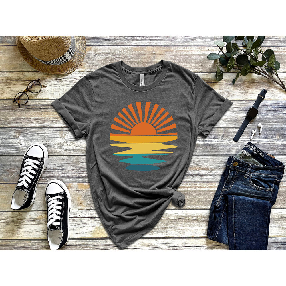 Retro Sunset Rays Wavy Shirt, Vintage Shirt, Retro Sunshine Shirt, Sun Rays Tee, Beachy Vibes Tee, Retro Summer Time , Sunset Tshirt - 3.jpg