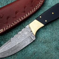 Superior Hand Made Skinning Knife , Custom Made Damascus Steel Full Tang Skinner