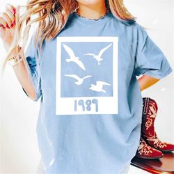1989 seagull polaroid, crewneck shirt, taylor swiftie merch ts eras tour, meet me at midnight concert, gift for her