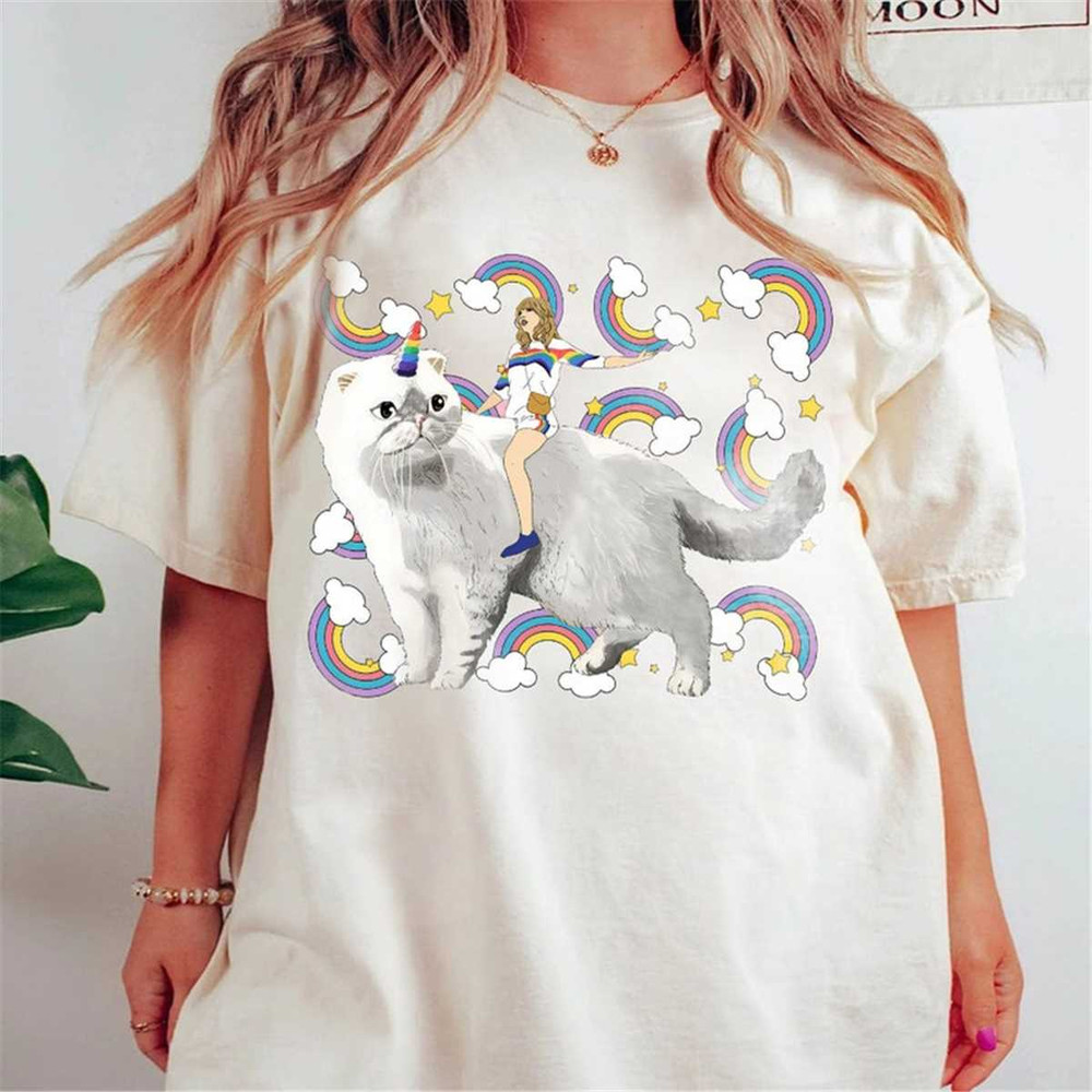 MR-2462023113327-swiftie-tee-ladies-t-shirts-clothing-graphic-t-shirts-image-1.jpg