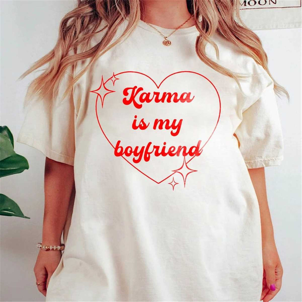 MR-2462023113654-karma-is-my-boyfriend-shirt-taylor-swiftie-merch-tshirt-image-1.jpg