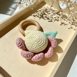 Baby rattle crochet pattern, crochet pattern rattle, crochet pattern flowers rattle