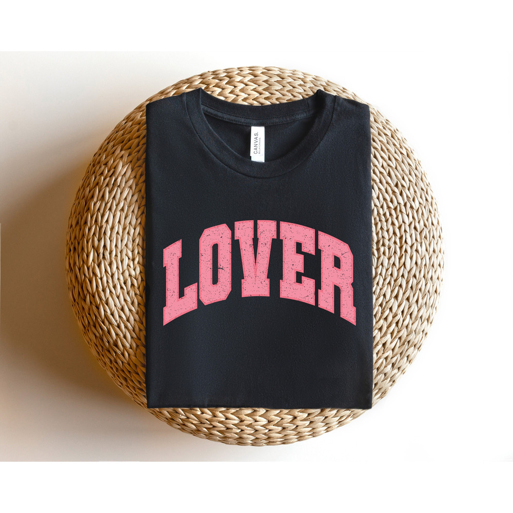 Comfort Retro Vintage Lover Shirt,Valentines Day Shirt,Valentines Day Gift For Her,Heart SweaterXOXO Hoodie,Gift For Couples,Husband Wifeyy - 1.jpg