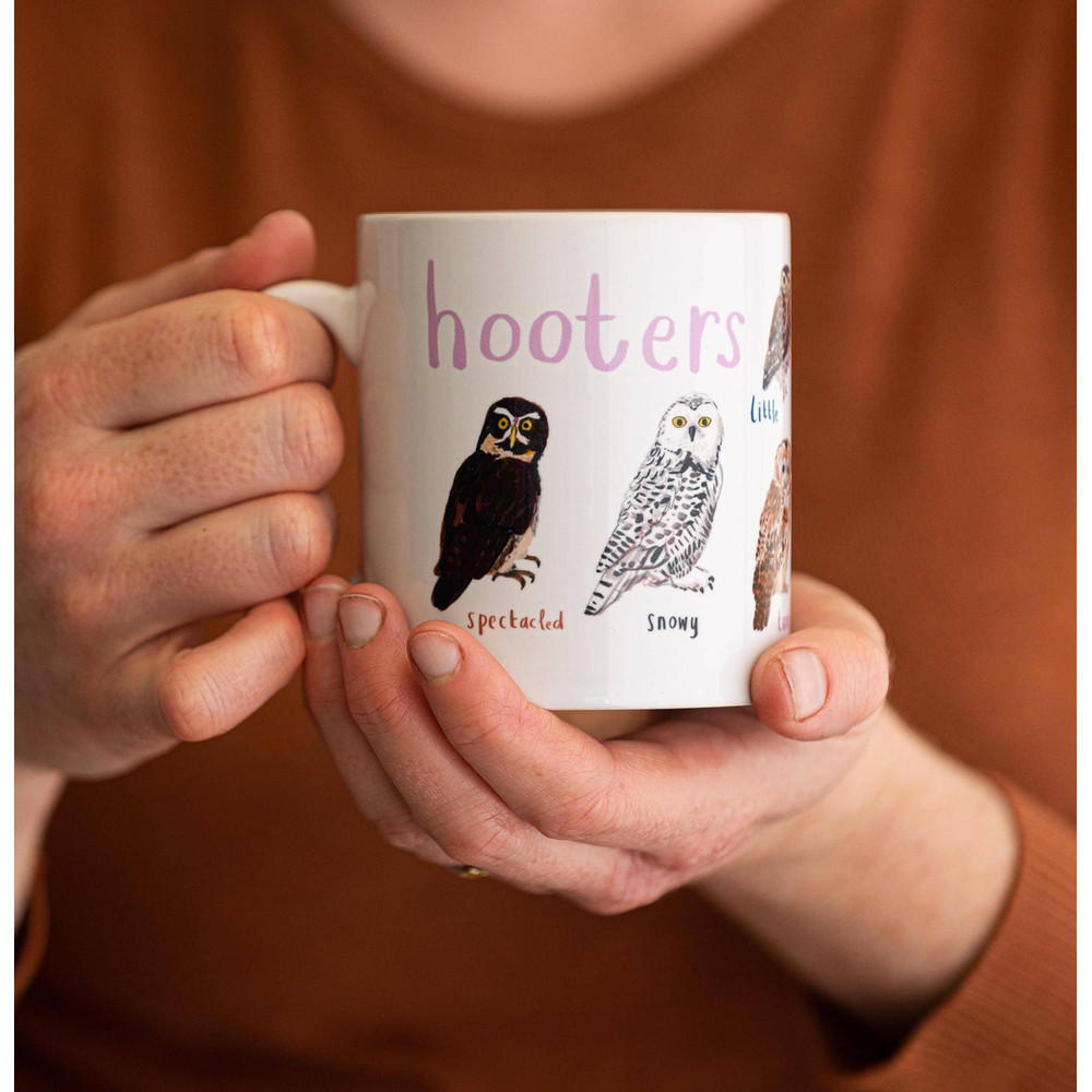 Hooters Ceramic Bird Mug - 2.jpg