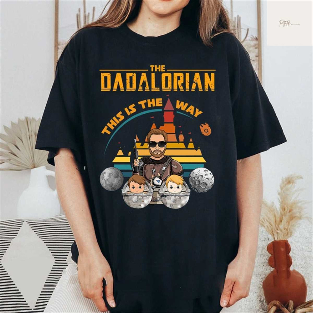 MR-2762023104724-the-dadalorian-shirt-fathers-day-shirt-disney-shirt-image-1.jpg