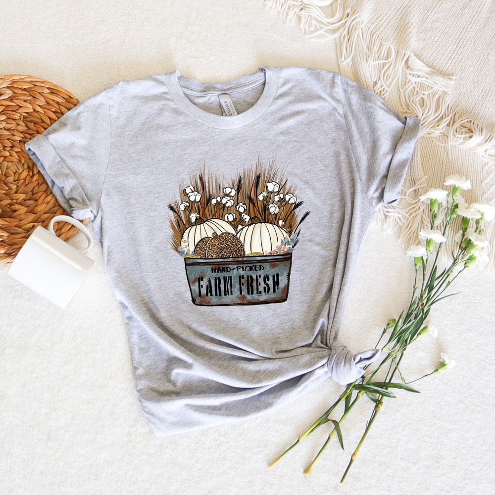 Thanksgiving Sweatshirt,Pumpkin Sweater,Hand Picked Farm Fresh Pumpkin,Thankful Pumpkin Sweater,2022 Family Thanksgiving,Retro Comfort Color - 1.jpg