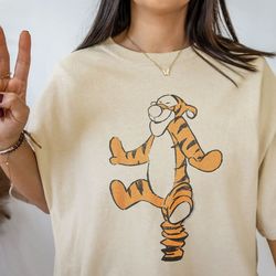 disney winnie the pooh tigger simple sketch t-shirt, cute pooh bear and friends shirt, retro winnie the pooh shirt, disn