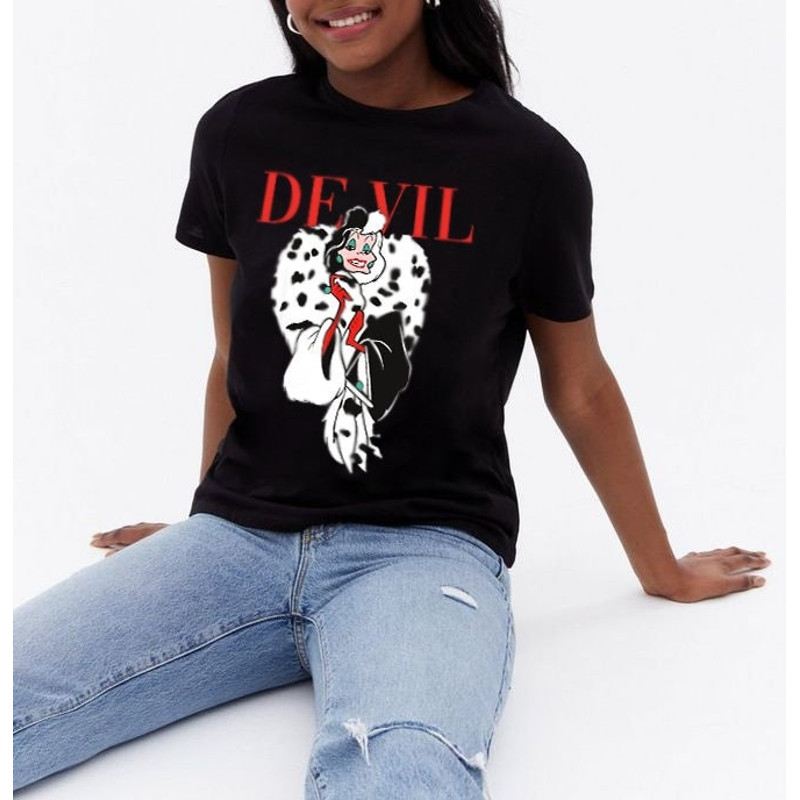 Unisex Villains Cruella De Vil T-Shirt,Disney Cruella Shirt,Disneyland Vacation Gift,Cruella Devil,Magazine Cover Shirt,Disney Villain Shirt - 1.jpg